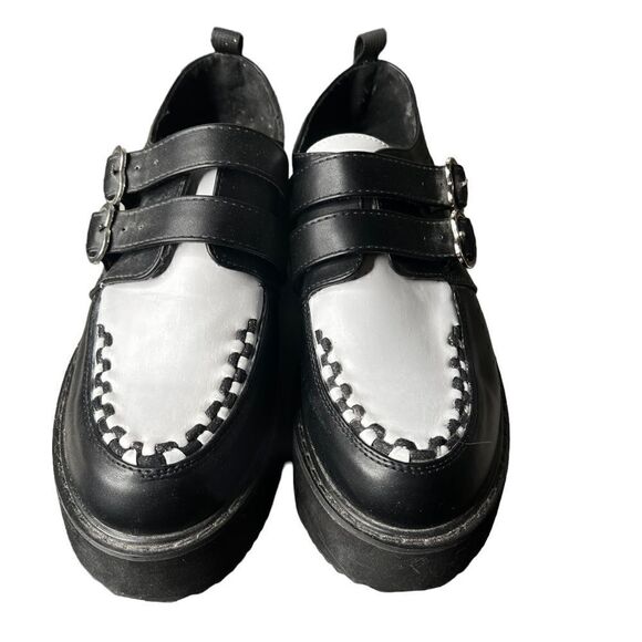 Koi Pink Heart Black Strappy Creeper Size 7 - Picture 3 of 5